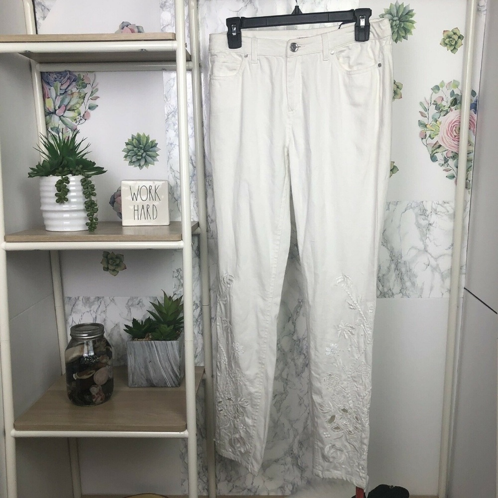 🌸Elie Tahari Azella White Embellished Jeans